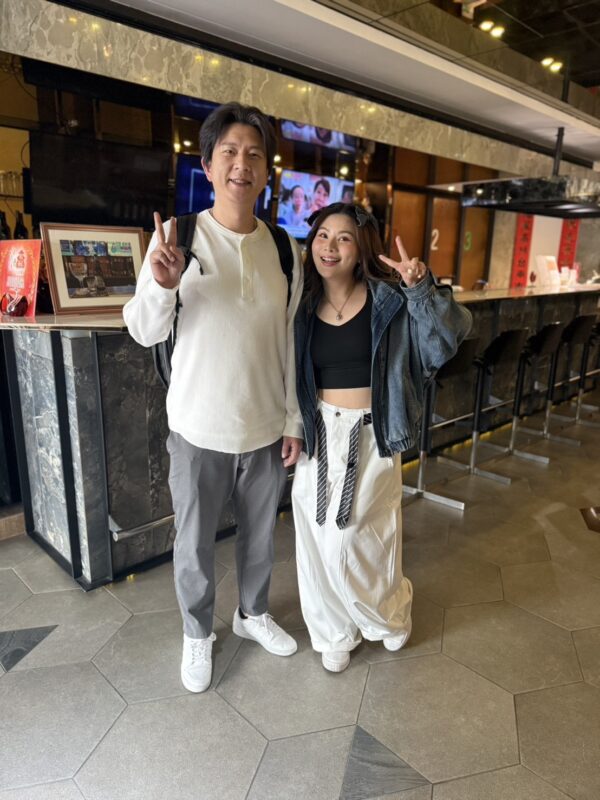 董仔與海力在三道門